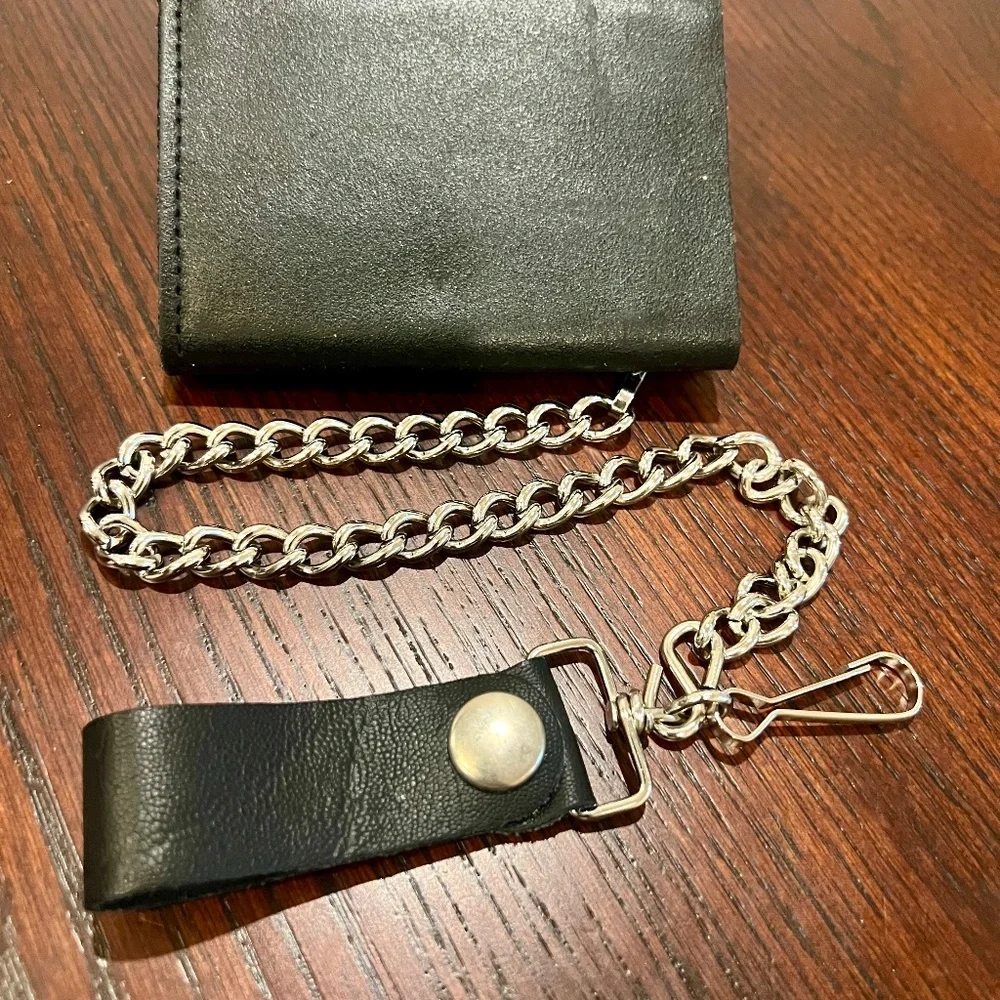 Leather Biker Wallet With Chain Tri-fold - Black Color Tri-Fold Wallet - NEW - Picture 3 of 5